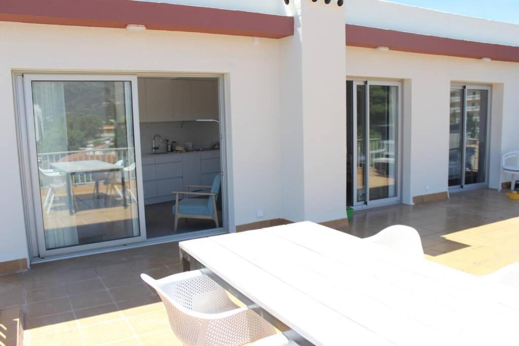 Beautiful Loft, Huge Sunny Terrace, View Over The Beach And Sea Roses Luaran gambar