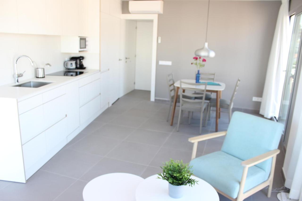 Beautiful Loft, Huge Sunny Terrace, View Over The Beach And Sea Roses Luaran gambar