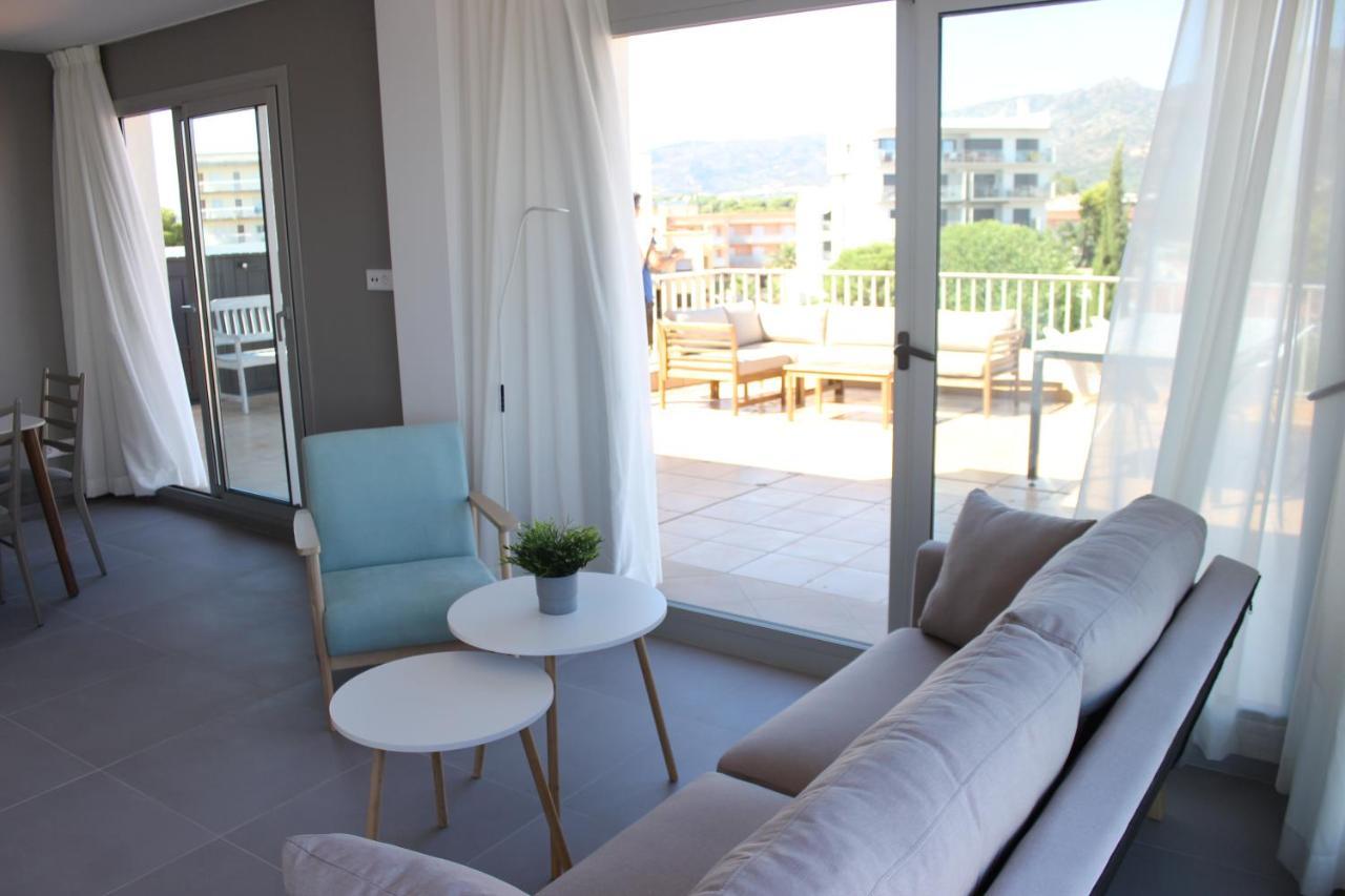Beautiful Loft, Huge Sunny Terrace, View Over The Beach And Sea Roses Luaran gambar