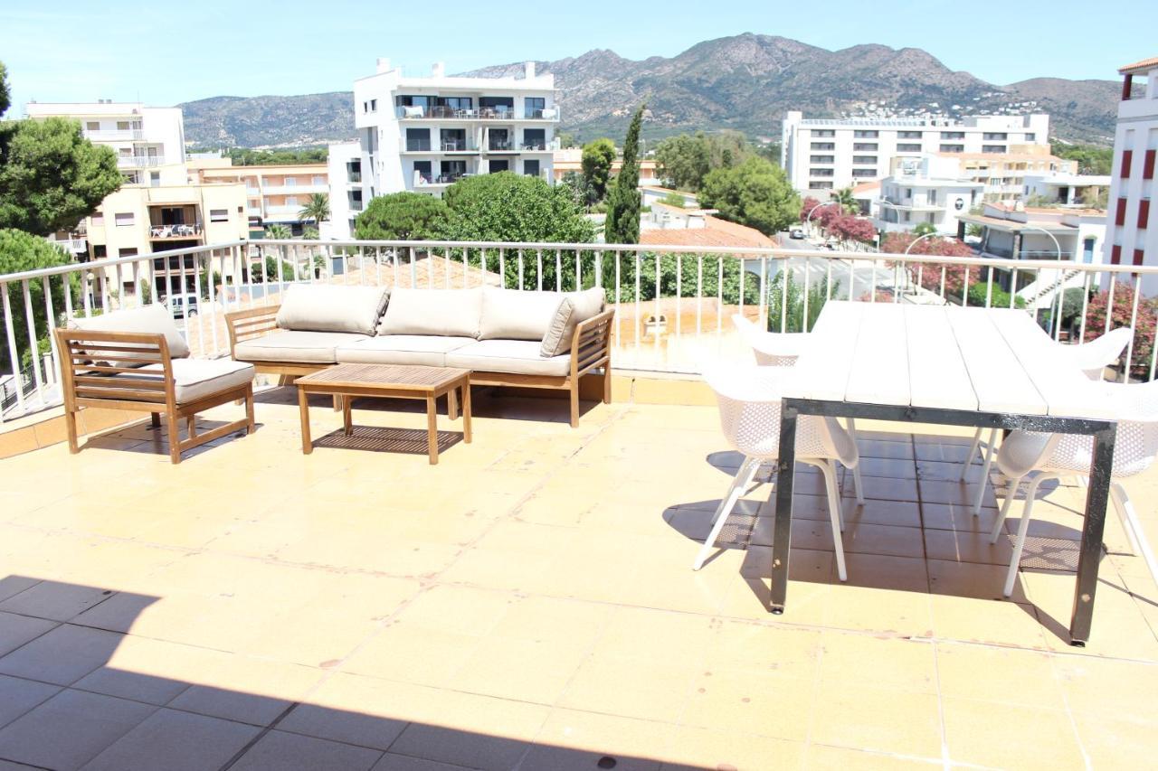 Beautiful Loft, Huge Sunny Terrace, View Over The Beach And Sea Roses Luaran gambar