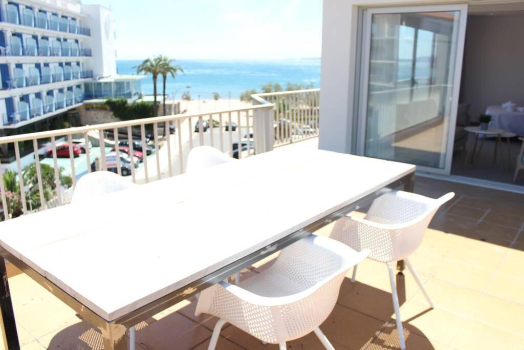 Beautiful Loft, Huge Sunny Terrace, View Over The Beach And Sea Roses Luaran gambar