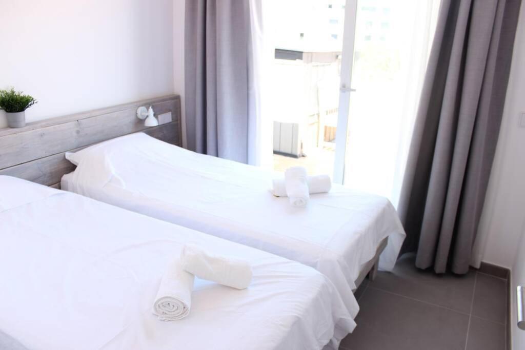 Beautiful Loft, Huge Sunny Terrace, View Over The Beach And Sea Roses Luaran gambar