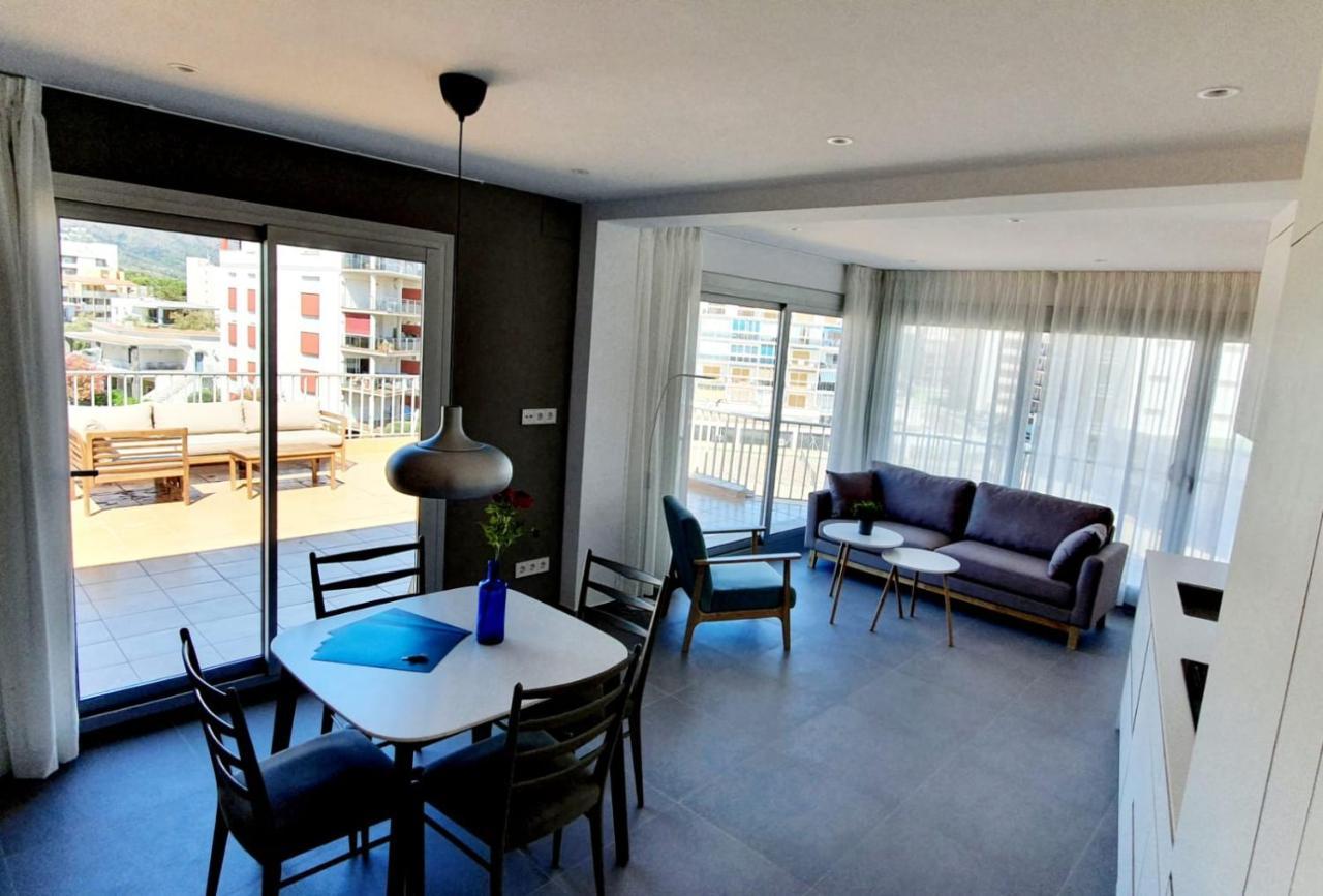 Beautiful Loft, Huge Sunny Terrace, View Over The Beach And Sea Roses Luaran gambar
