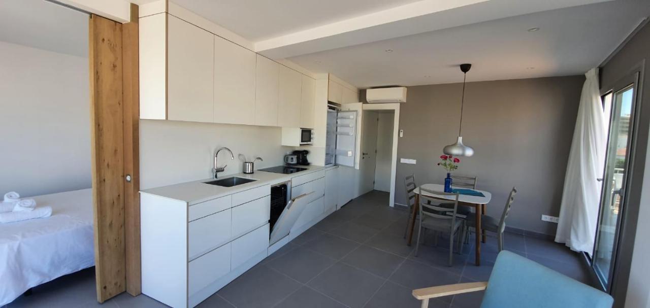 Beautiful Loft, Huge Sunny Terrace, View Over The Beach And Sea Roses Luaran gambar