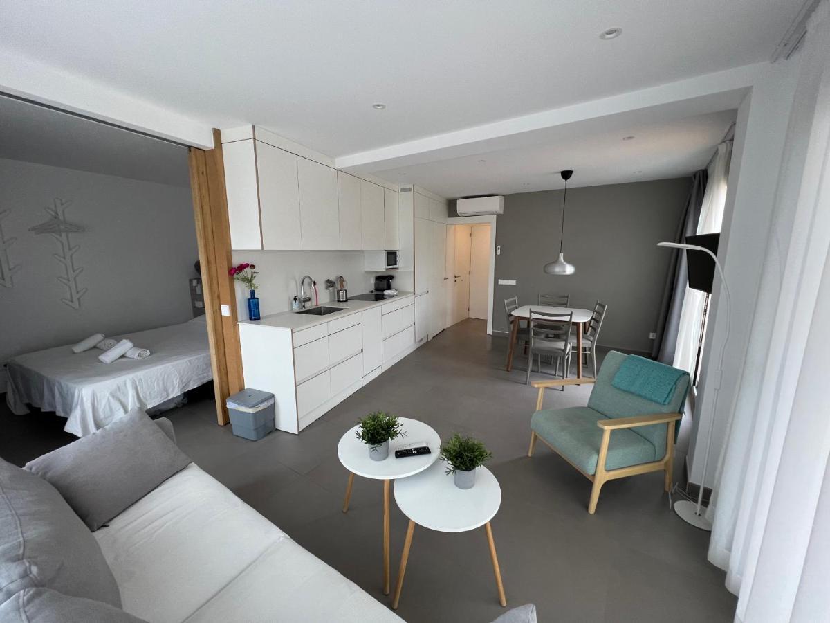 Beautiful Loft, Huge Sunny Terrace, View Over The Beach And Sea Roses Luaran gambar