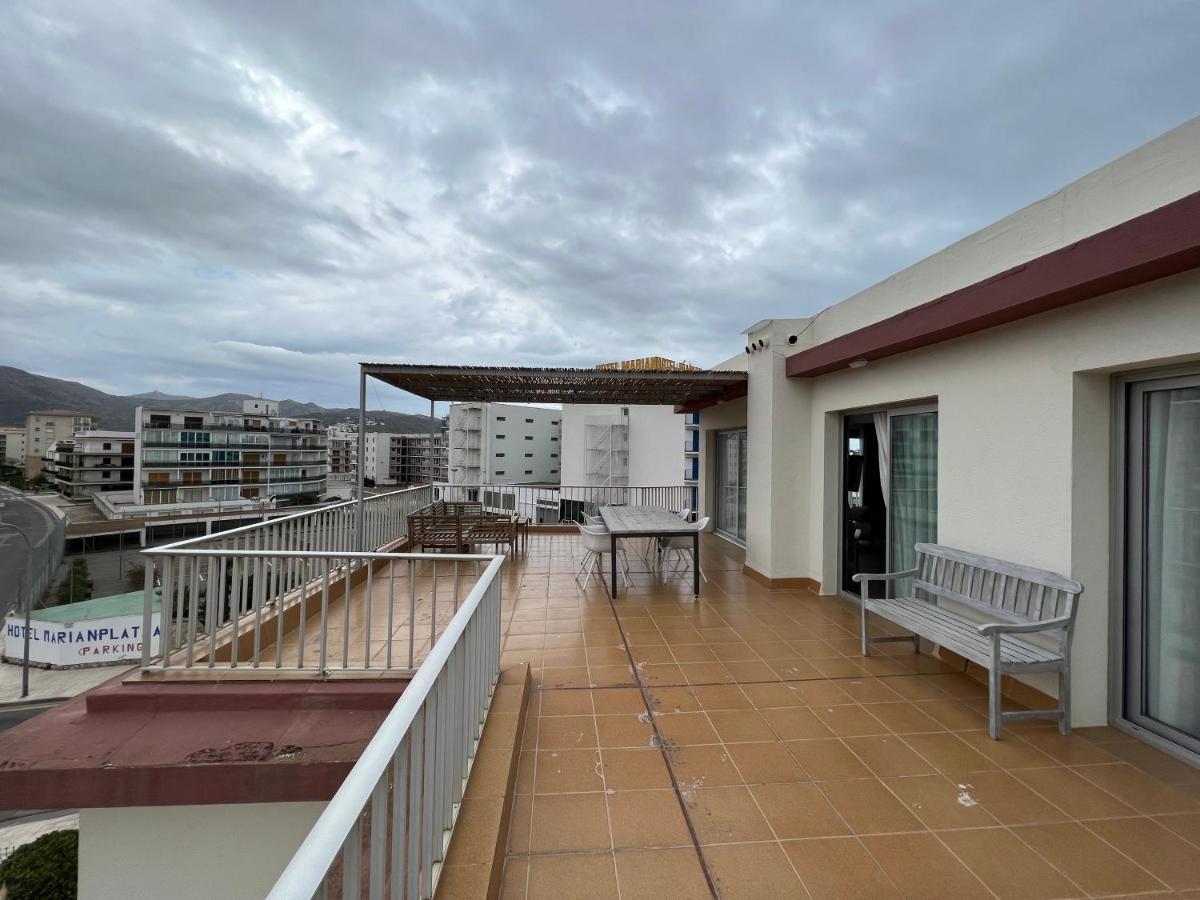 Beautiful Loft, Huge Sunny Terrace, View Over The Beach And Sea Roses Luaran gambar